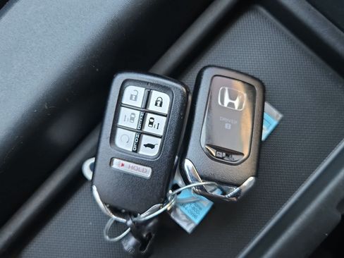 Used 2023 Honda Odyssey Touring image 33