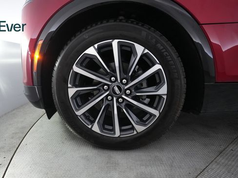Used 2024 Cadillac Lyriq Sport AWD/4WD image 19