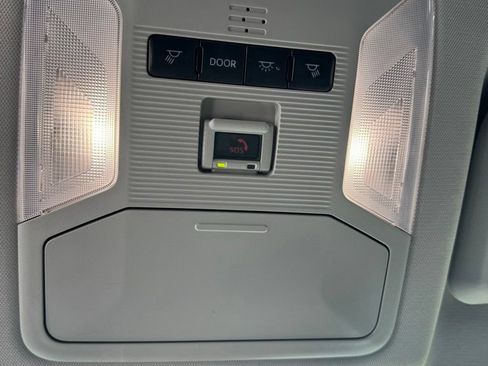 Used 2024 Toyota RAV4 LE AWD/4WD image 33