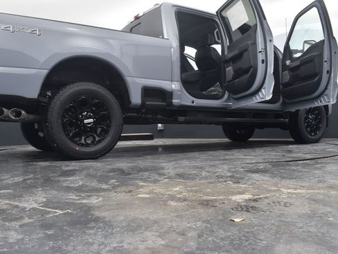 Used 2026 Ford F250 Lariat w/ Black Appearance Package image 75