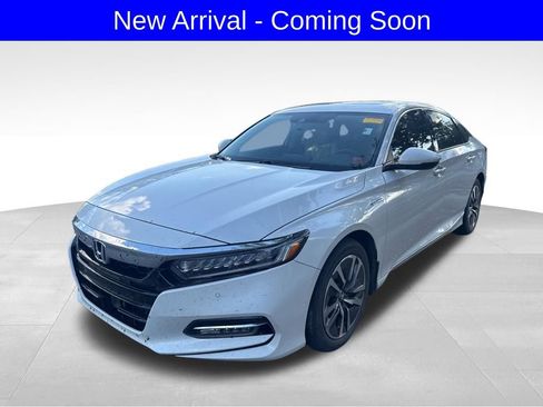 Used 2019 Honda Accord Touring image 2