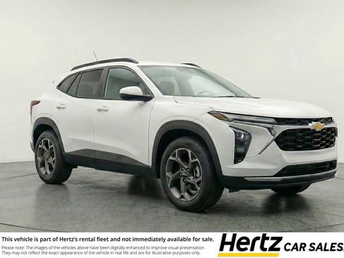 Used 2025 Chevrolet Trax LT w/ LT Convenience Package image 1