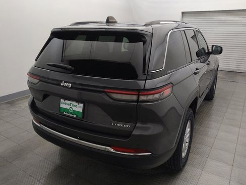 Used 2024 Jeep Grand Cherokee Laredo RWD image 7