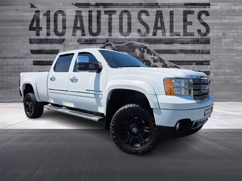 Used 2013 GMC Sierra 2500 Denali w/ Suspension Package, Off-Road AWD/4WD image 1