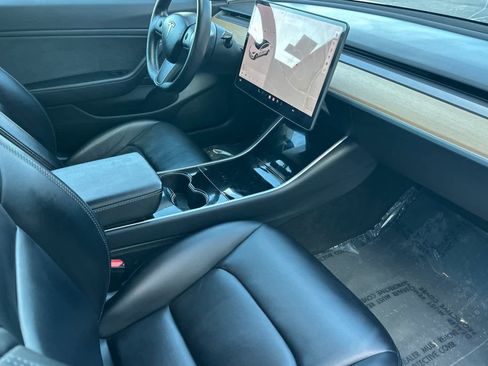 Used 2018 Tesla Model 3 Long Range image 16