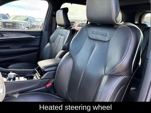 Used 2022 Jeep Grand Cherokee Overland w/ Luxury Tech Group IV image 13