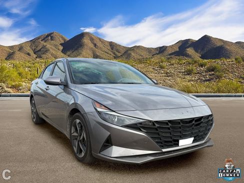 Used 2023 Hyundai Elantra SEL w/ Convenience Package FWD image 5