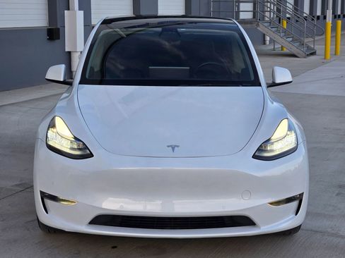 Used 2021 Tesla Model Y Long Range image 3
