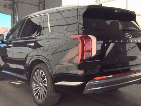 Used 2025 Hyundai Palisade Calligraphy image 4