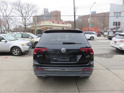 Used 2018 Volkswagen Tiguan SEL image 8