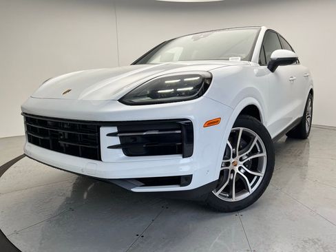 New 2025 Porsche Cayenne image 1