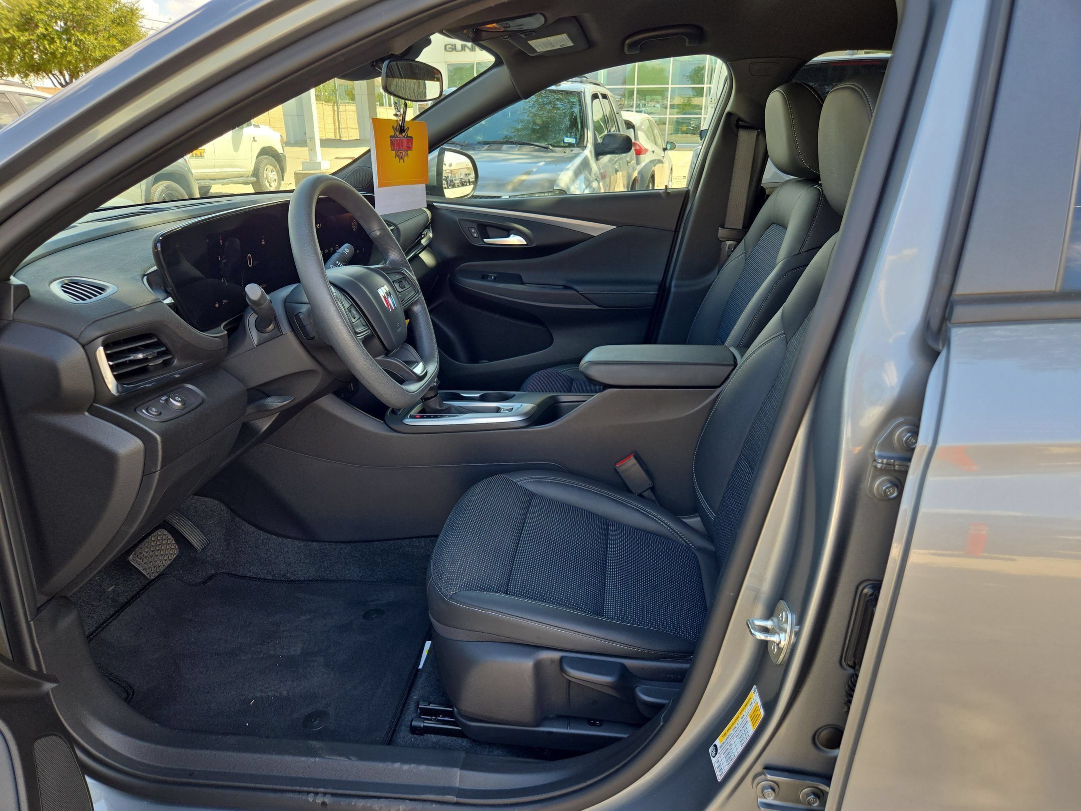 Certified 2024 Buick Envista Preferred w/ Advanced Safety Package FWD image 9
