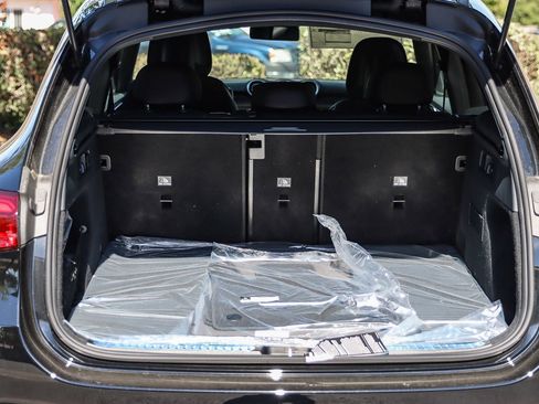 Used 2024 Mercedes-Benz GLC 300 4MATIC image 24