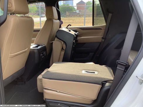 Used 2024 Chevrolet Tahoe Premier AWD/4WD image 9