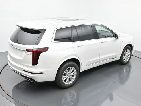 New 2025 Cadillac XT6 Luxury image 27