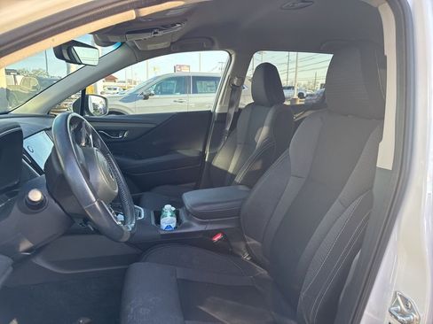 Used 2021 Subaru Outback Premium image 3