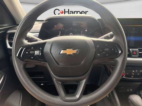Used 2025 Chevrolet TrailBlazer LT AWD/4WD image 23