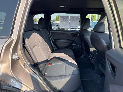 Used 2025 Subaru Forester Premium AWD/4WD image 10