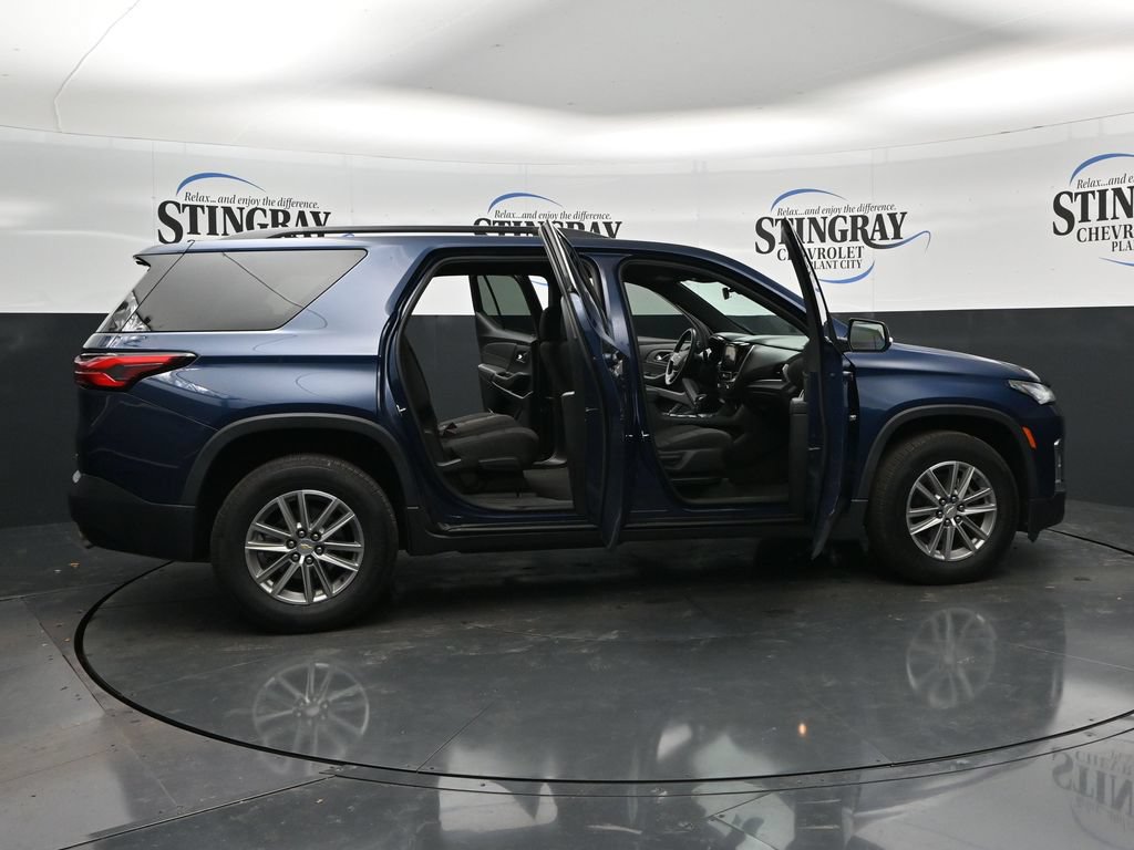 Used 2023 Chevrolet Traverse LT FWD image 36