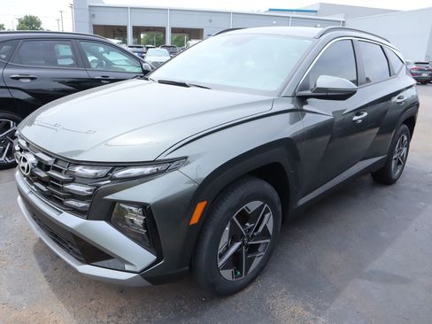 New 2026 Hyundai Tucson SEL w/ Tow & Go Package AWD/4WD image 2