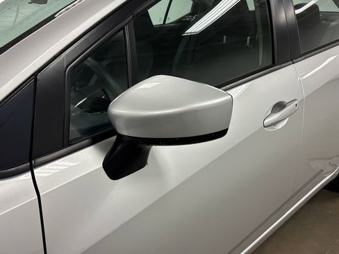 Used 2025 Nissan Versa SV FWD image 12