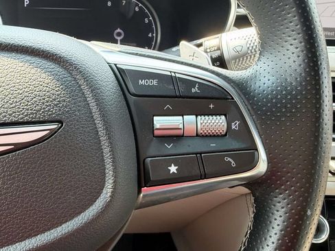 Certified 2025 Genesis G70 2.5T AWD/4WD image 24