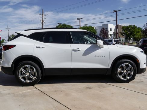 Used 2023 Chevrolet Blazer LT FWD image 9