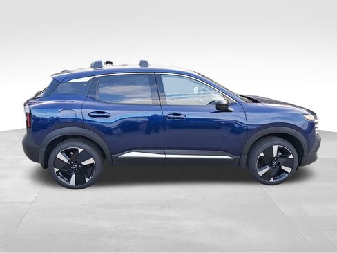 New 2026 Nissan Kicks SR w/ SR Premium Package AWD/4WD image 7