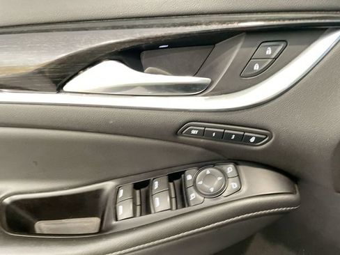 Used 2019 Buick Enclave Avenir w/ Avenir Technology Package FWD image 11