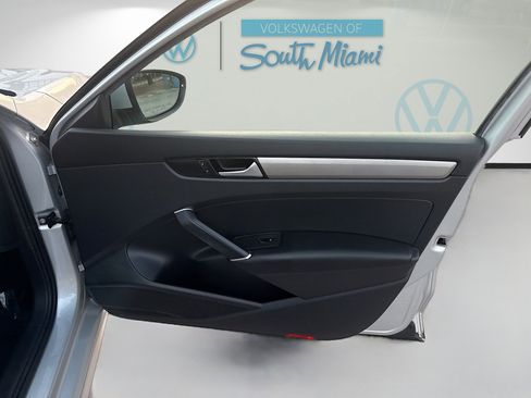 Used 2021 Volkswagen Passat 2.0T S image 32