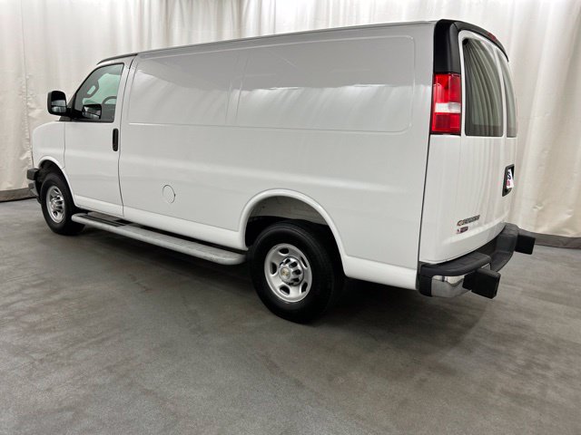 Used 2025 Chevrolet Express 2500 w/ Driver Convenience Package RWD image 3