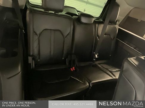Used 2018 Ford Expedition Platinum RWD image 31