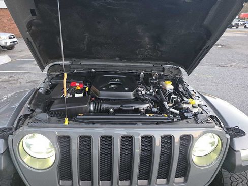 Used 2022 Jeep Wrangler Unlimited Rubicon w/ LED Lighting Group image 29