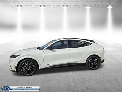 Used 2025 Ford Mustang Mach-E Premium image 8