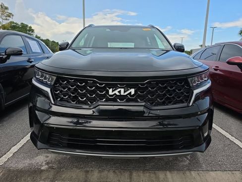 Certified 2023 Kia Sorento S w/ Panoramic Sunroof Package FWD image 2