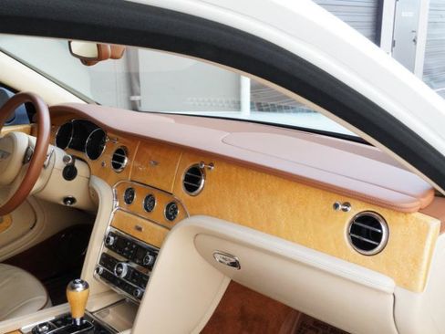 Used 2012 Bentley Mulsanne RWD image 79