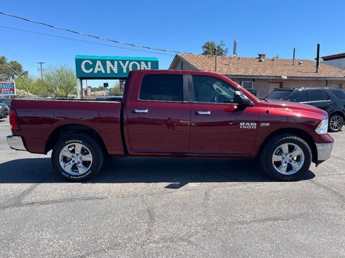 Used 2017 RAM 1500 Big Horn AWD/4WD image 3