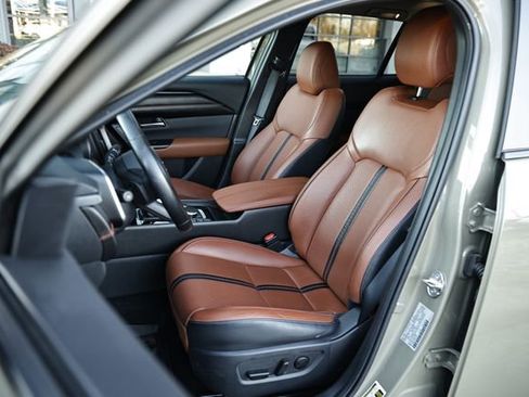 Used 2023 MAZDA CX-50 Meridian Edition w/ Apex Package image 22