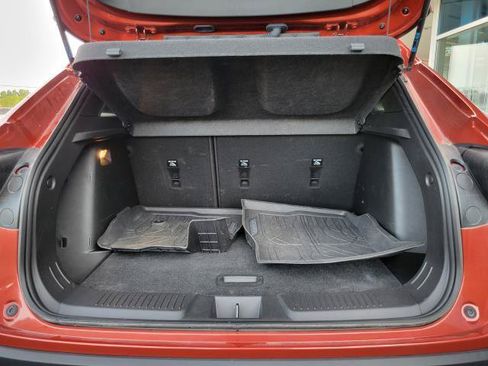 Used 2024 Chevrolet Trax RS FWD image 10