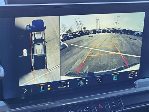 Used 2024 Chevrolet Silverado 3500 LTZ w/ LTZ Convenience Package image 15