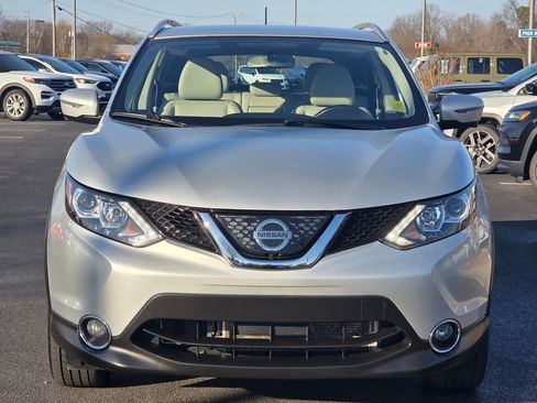 Used 2018 Nissan Rogue Sport SL image 3