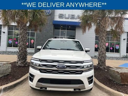 Used 2023 Ford Expedition Platinum image 2