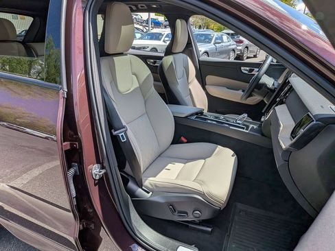 Used 2026 Volvo XC60 B5 Plus w/ Climate Package AWD/4WD image 24