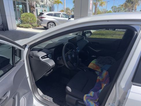 Used 2026 Toyota Corolla LE image 4