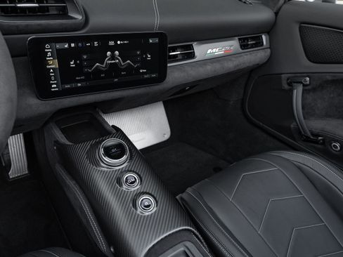 Used 2023 Maserati MC20 Spyder image 17