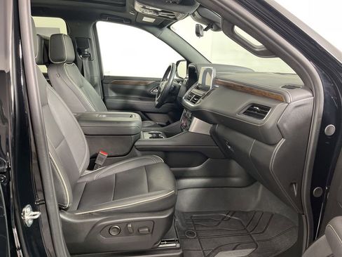 Used 2023 Chevrolet Suburban Premier w/ Advanced Technology Package AWD/4WD image 8