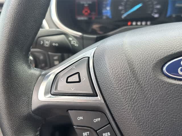 Used 2021 Ford Edge Titanium AWD/4WD image 24