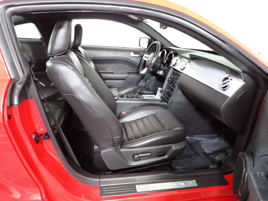 Used 2008 Ford Mustang GT RWD image 29