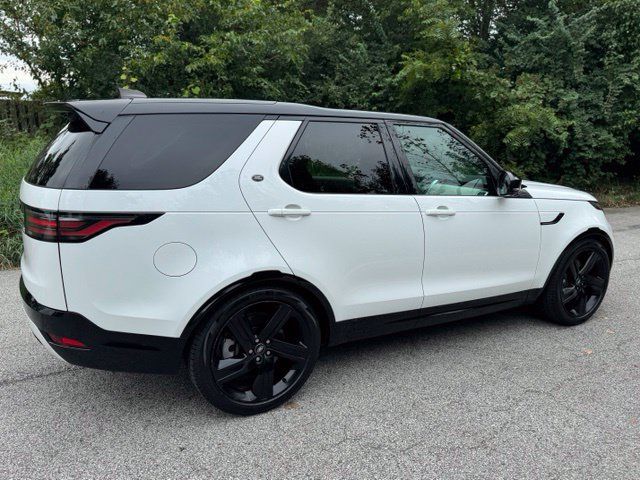 Used 2024 Land Rover Discovery Dynamic SE AWD/4WD image 5