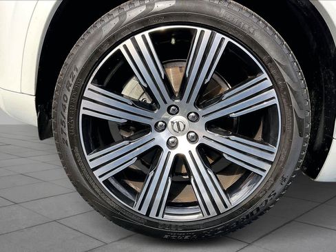 Used 2021 Volvo XC90 T6 Inscription image 9